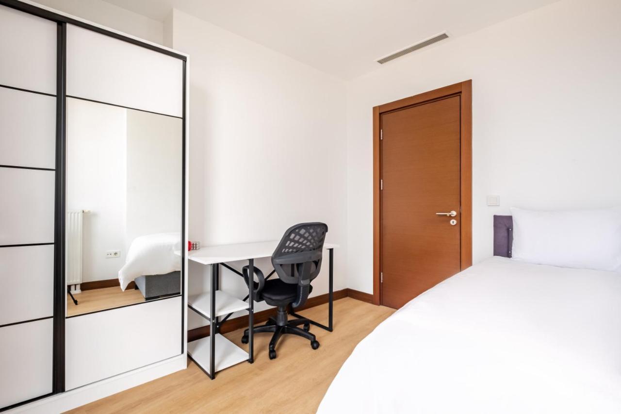Charming Flat With City View In Atasehir Istanbul Exterior photo